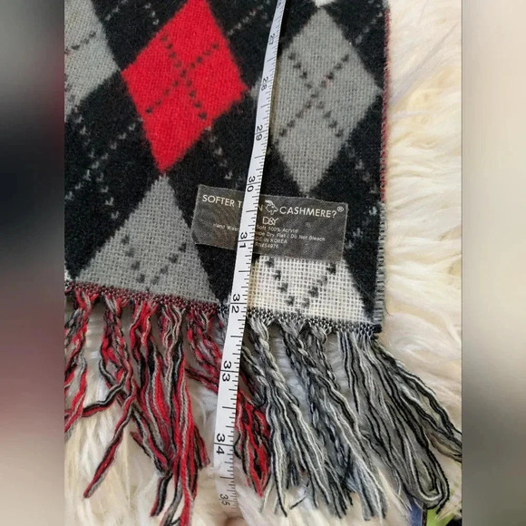 D&Y Softer Than Cashmere Scarf Red Black White Gray Minimalist Plaid ((unisex)) - Picture 4 of 5